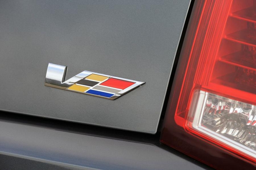  Cadillac CTS-V Coupe 2011 года  (фото 52 из 71)